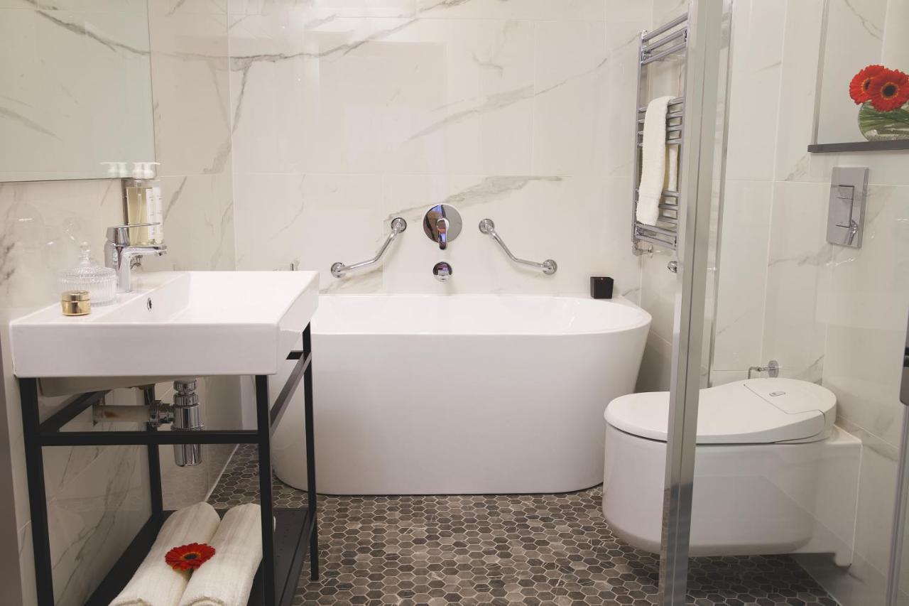 ווסטפורט Castlecourt Hotel, Spa & Leisure מראה חיצוני תמונה